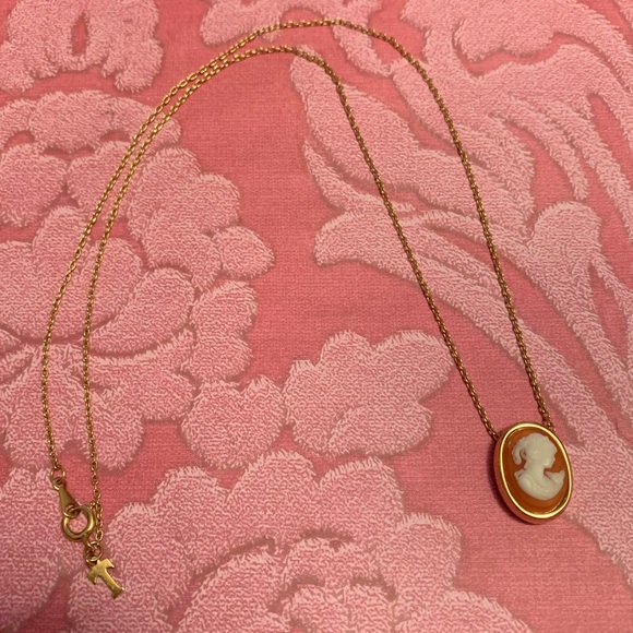 Vintage Trifari Cameo Necklace! - Picture 4 of 5